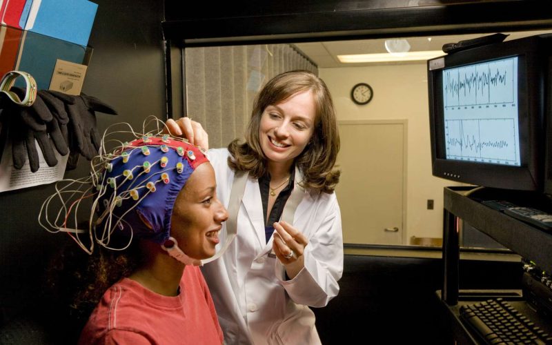 doctor-and-patient-with-electrodes-on-head-529740188-5a4be3ec13f1290037ce8f06 doctor-and-patient-with-electrodes-on-head-529740188-5a4be3ec13f1290037ce8f06